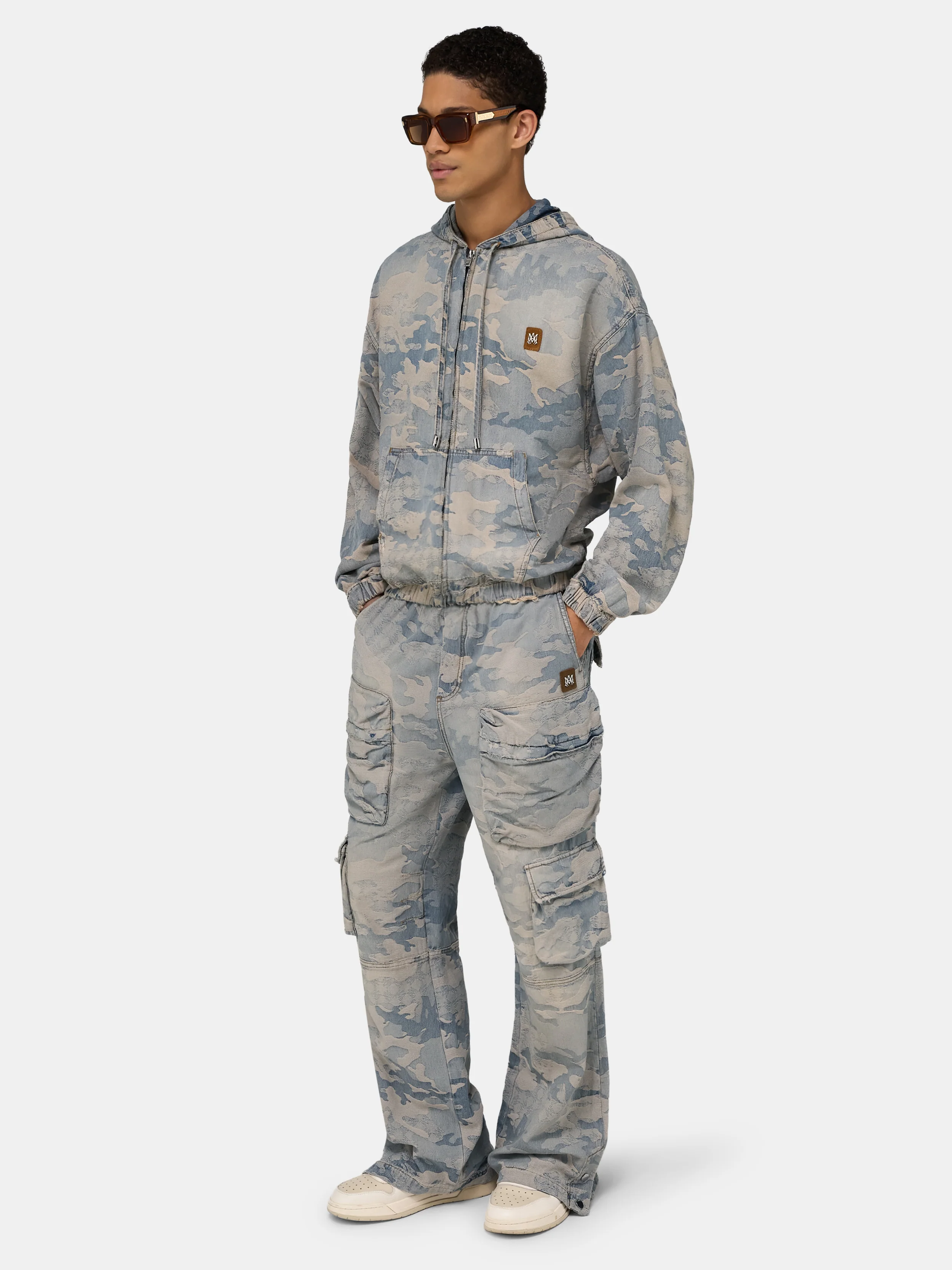 CAMO JACQUARD BAGGY CARGO JEAN - Camo Indigo - Image 3